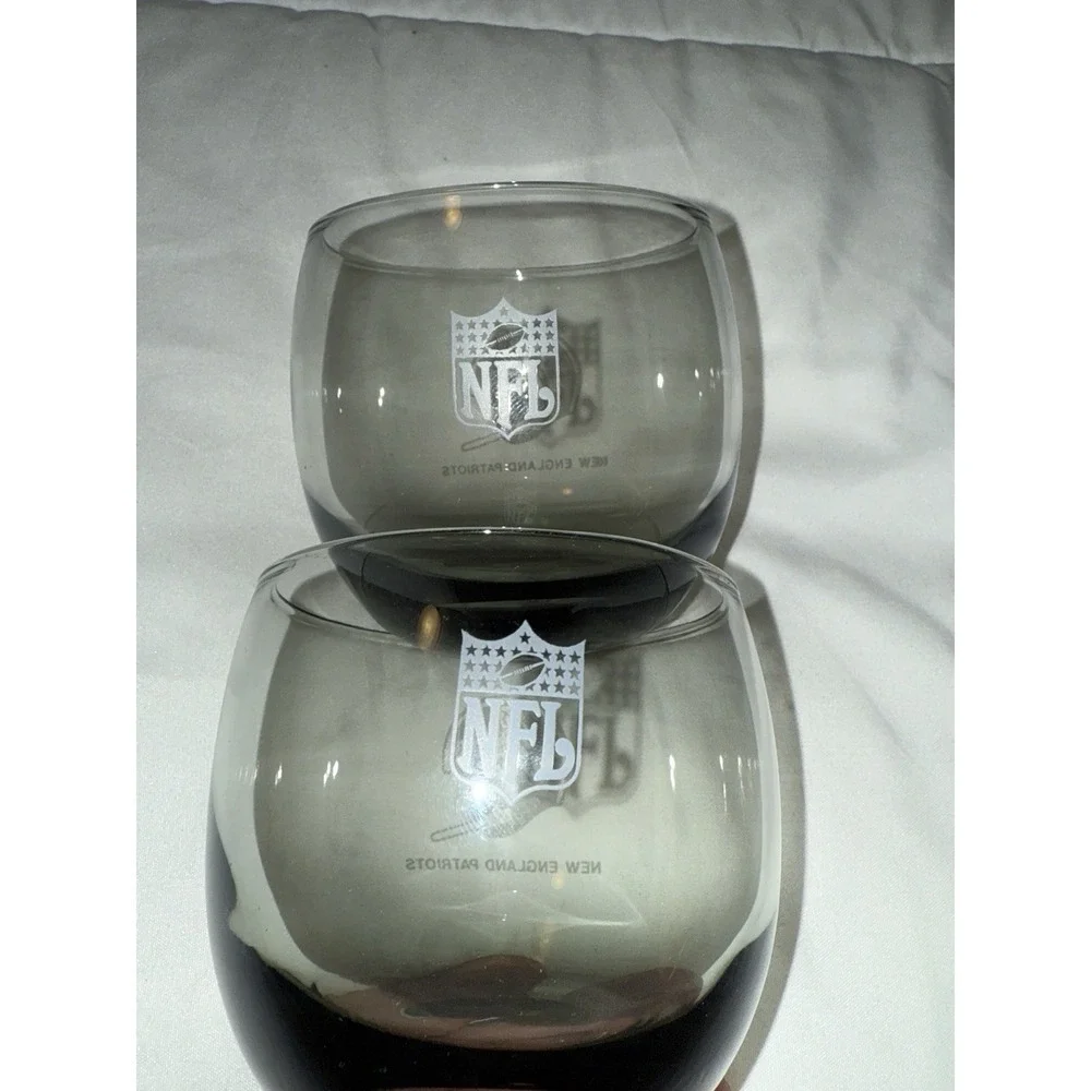 New England‎ Patriots NFL Whiskey Glasses - Set of 2 - 1970's Vintage
